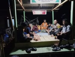 Aktif Jaga Keamanan Lingkungan, Bhabinkamtibmas Bripka Wiwin Susanto Kunjungi Poskamling Kampung Baru