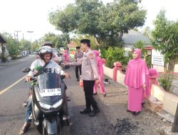 Personel Polsek Mare Bersama Bhayangkari Berbagi Takjil, Dilanjutkan Buka Puasa Bersama