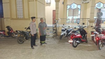 ‎Polsek Dua Boccoe Rutin Laksanakan Pengamanan Tarawih Ramadhan 1447H