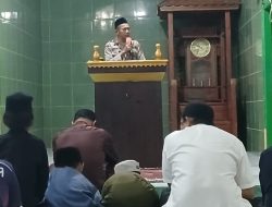 Kapolsek Salomekko AKP Darfin Tahrir, SH Laksanakan Himbauan Kamtibmas di Masjid Besar Ar Rasyadi
