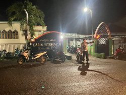 Personel Polsek Lamuru Laksanakan Pengamanan Shalat Tarawih, Berikan Rasa Aman kepada Masyarakat