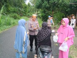 Riuh Bahagia Iringi Kegiatan Polsek Bontocani Bagi-Bagi Takjil