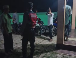 Bentuk Pelayanan di Bulan Ramadhan, Personel Polsek Cenrana Laksanakan Pengamanan Shalat Tarawih