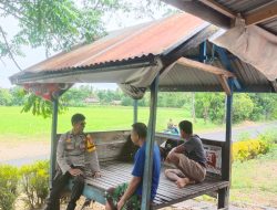 Bhabinkamtibmas Desa Gattareng Laksanakan Siskamling di Wilayah Binaan