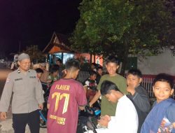 Jaga Kondusivitas Kelurahan Tanabatue, Tiga Personel Polsek Libureng Gelar Patroli Dialogis Malam Hari