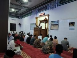 Kanit Bintibsos Sat Binmas Polres Bone Berikan Ceramah Islamiyah dan Himbauan Kamtibmas di Masjid Al-Aras Panyula