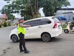 Pastikan Arus Lalu Lintas Lancar, Unit Lantas Polsek Tanete Riattang Berikan Pelayanan Maksimal
