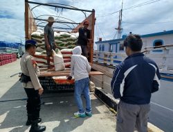 Pantau Aktivitas di Pelabuhan Rakyat Bajoe, Satpolairud Polres Bone,Sampaikan Himbauan Kamtibmas