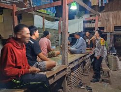 Melalui Kegiatan Sambang, Bhabinkamtibmas Polsek Cenrana Ajak Warga Peduli Jaga Kamtibmas 