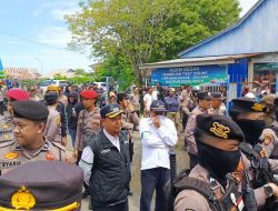 Personel Polsek Salomekko Bersama Tim Gabungan Polres Bone Laksanakan Pengamanan Unjuk Rasa di Pelabuhan Bajoe