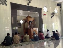 Kanit Bintibsos Sat Binmas Polres Bone Sampaikan Pesan Kamtibmas di Masjid Jabal Rahmah