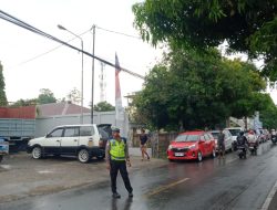 Satlantas Polres Bone Laksanakan Pengaturan Lalu Lintas dan Pengawasan di SPBU