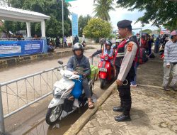 Ciptakan Rasa Aman Kepada Pengguna Jasa, Polisi Berikan Pelayanan Saat Keberangkatan Kapal