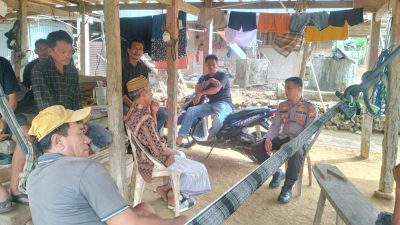 Kapolsek Lappariaja bersama Kanit Intel Lakukan Sambang di  desa SengengpaliE, Wujudkan Kamtibmas Kondusif