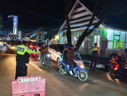 Lancarkan Arus Lalulintas di Kegiatan HJB Ke 696, Polantas Bone Laksanakan Pengaturan