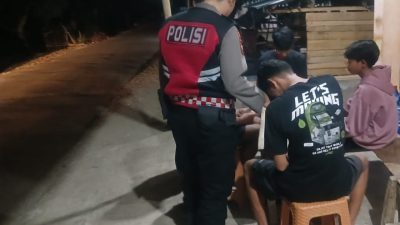 Pastikan Wilayah Hukumnya Tetap Kondusif, Unit Samapta Polsek Cenrana Rutin Patroli di Malam Hari