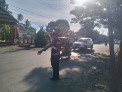 Jaga Aktivitas Masyarakat Agar Tetap Lancar di Pagi Hari, Personel Samapta Rutin Pengaturan Pagi