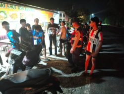 ‎Antisipasi Kenakalan Remaja, Kanit Patroli Berikan Himbauan kepada Pemuda