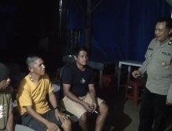 Anggota Polsek Libureng Laksanakan Sambang Malam di Desa Pitungpidange