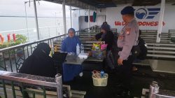  Satpolairud Polres Bone Pantau Aktivitas Penyeberangan di Pelabuhan Bajoe, Demi Keamanan dan Kenyamanan Penumpang