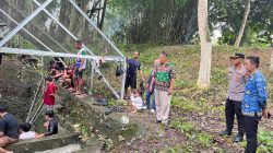 Kapolsek Palakka Bersama Camat Palakka Hadiri Undangan Matimpa Bubung di Desa Pasippo