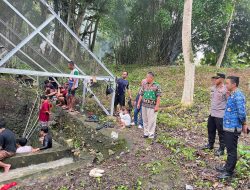 Kapolsek Palakka Bersama Camat Palakka Hadiri Undangan Matimpa Bubung di Desa Pasippo