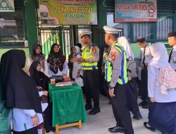 Gencarkan Imbauan Keselamatan Berlalu Lintas, Polantas Bone Sasar Orang Tua Siswa dan Guru