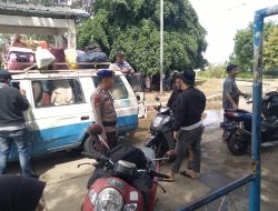 Berikan Pelayanan,  Satpolairud Polres Bone Lakukan Pengamanan dan Pengaturan Aktivitas Penyeberangan Bajoe