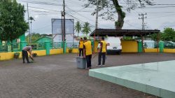 Jumat Bersih, Personel Polsek Kahu Gelar Kerja Bakti di Mesjid dan Bersihkan Got