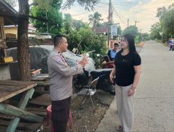 Jalin Silaturahmi, Personel Polsek Cenrana Berdialog Dengan Warga Sekitar Kantornya
