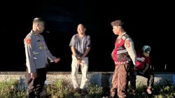 Tingkatkan Keamanan Malam Hari, Personel Polsek Kajuar Gelar Patroli Dialogis di Kawasan Pelabuhan