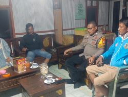 Sambang Langsung di Rumah Warga, Cara Bhabinkamtibmas ini Bangun Silaturahmi
