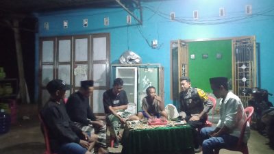 Menjelang Pilkades PAW desa salebba, bhabinkamtibmas Polsek Ponre laksanakan patroli humanis
