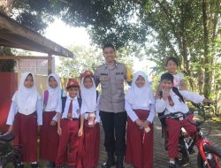 Bhabinkamtibmas Menyapa Anak Sekolah, Polisi Sahabat Anak