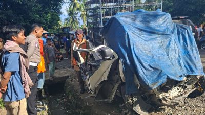 Hilang Kendali Diduga Picu Kecelakaan Beruntun di Sijelling, Satlantas Polres Bone Lakukan Olah TKP