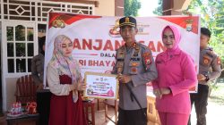 Polres Bone Hadir untuk Sesama, Anjangsana dan Giat Bansos Jadi Wujud Nyata Semangat Hari Bhayangkara ke-80