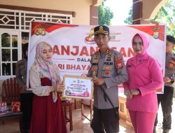 Polres Bone Hadir untuk Sesama, Anjangsana dan Giat Bansos Jadi Wujud Nyata Semangat Hari Bhayangkara ke-80