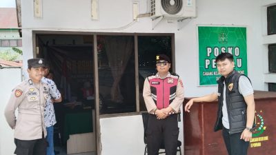 Personel Polsek Ajangale Laksanakan Pengamanan Sidang Keliling Pengadilan Negeri Watampone di Pompanua