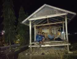 Bhabinkamtibmas Aipda Arman Laksanakan Sambang dan Pembinaan Sat Kamling di Desa Binaan