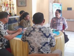 Bhabinkamtibmas Polsek Lamuru Hadiri Monitoring dan Evaluasi Penggunaan Dana Desa Tahap I Tahun 2026.