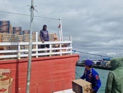 Kegiatan Polisi Penolong Terus Digencarkan Anggota Satpolairud Polres Bone