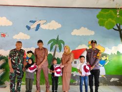 Program BERAMAL, Polsek Barebbo Bersama Forkopimcam Kawal Pembagian Seragam Sekolah Gratis Secara Serentak