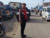 Cegah kemacetan di pasar, Kanit Samapta Polsek Kahu Turun dijalan