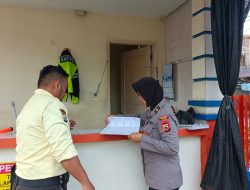 Kanit Binkamsa Sat Binmas Polres Bone Laksanakan Sambang Sapa kepada Satpam Gudang Bulog Biru 1