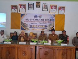 Bersinergi di Wilayah Binaannya, Ibu Bhabin ini Hadiri Musdes dan Rembuk Stunting