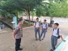 Jaga Keamanan Lingkungan, Bhabinkamtibmas ini Menyapa Pelajar dan Berikan Imbauan Kamtibmas