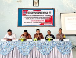 Bhabinkamtibmas Polsek Barebbo Hadiri Musyawarah Desa Penyusunan RKPDes Tahun 2027 Desa Barebbo