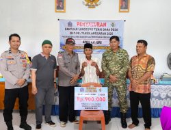 ‎Bhabinkamtibmas Polsek Awangpone Penyaluran BLT Dana Desa di Desa Matuju