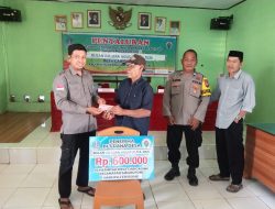 ‎Polsek Awangpone Kawal Penyaluran BLT Dana Desa Carigading untuk Pengentasan Kemiskinan Ekstrem
