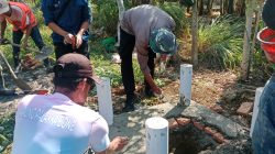 ‎Polsek Awangpone Dampingi Penentuan dan Pematokan Titik Koordinat untuk Keselamatan Penerbangan Bandara Arung Palakka Bone